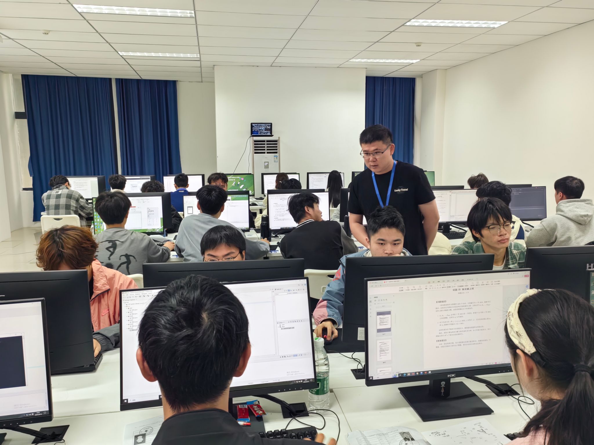 第十六屆藍橋杯省賽在重慶移通學院圓滿舉辦 雙校區(qū)聯(lián)動，千余學子展信息科技風采